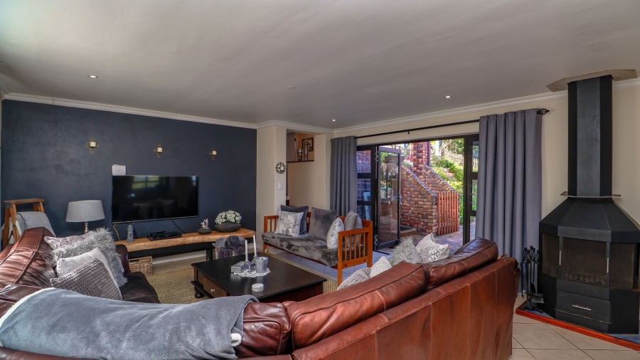 5 Bedroom Property for Sale in Knysna Heights Western Cape